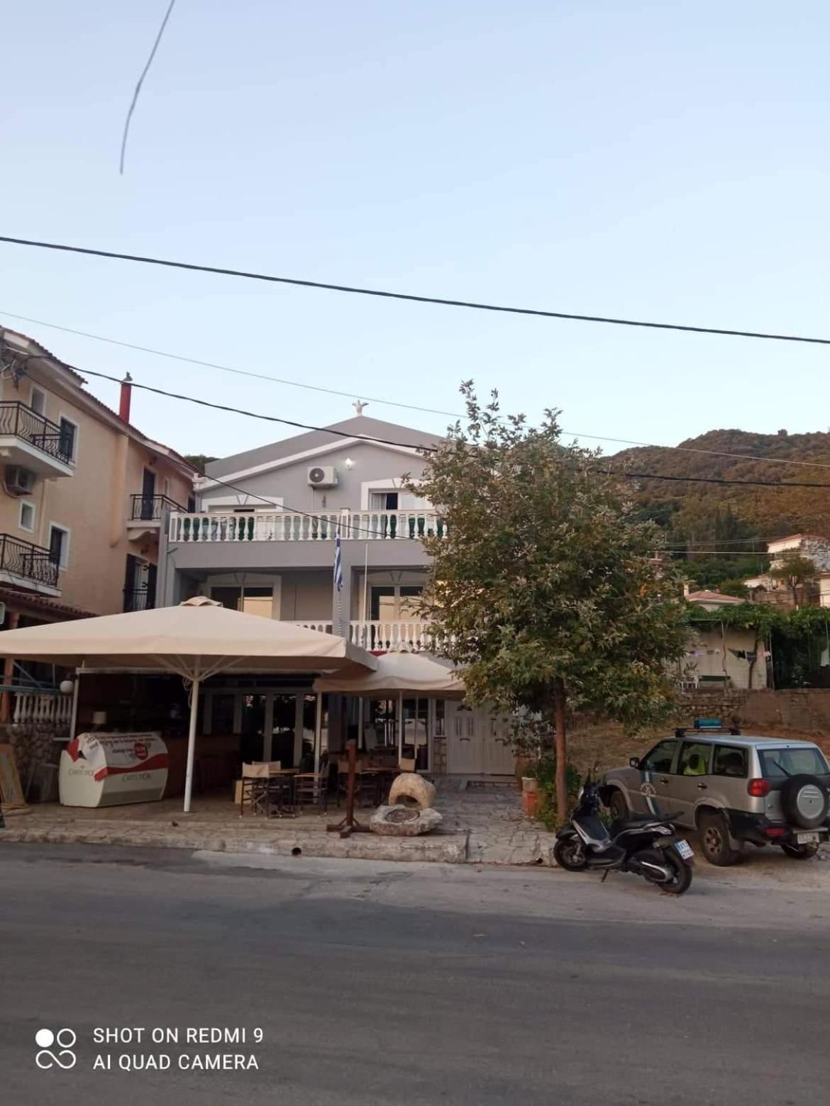 Vasilis Travlos Apartment Poros  Exterior foto