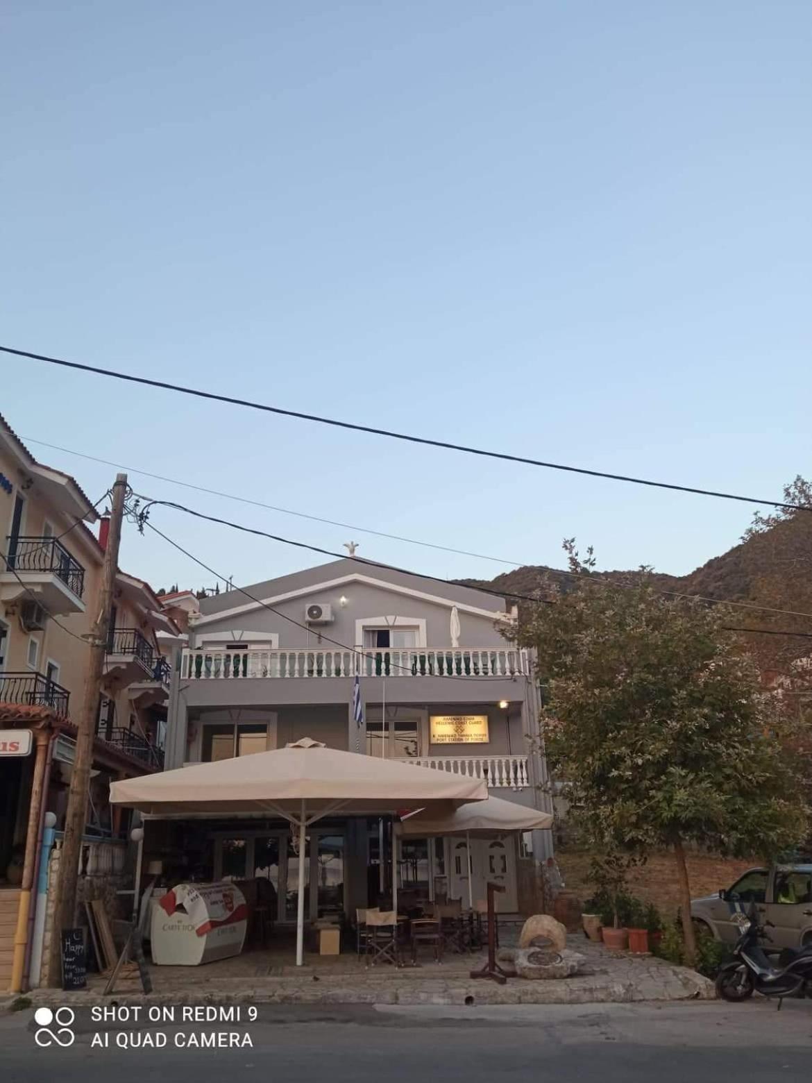 Vasilis Travlos Apartment Poros  Exterior foto